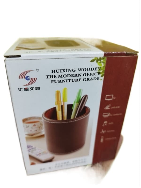Fancy Huising Round Pen Holder synthetic