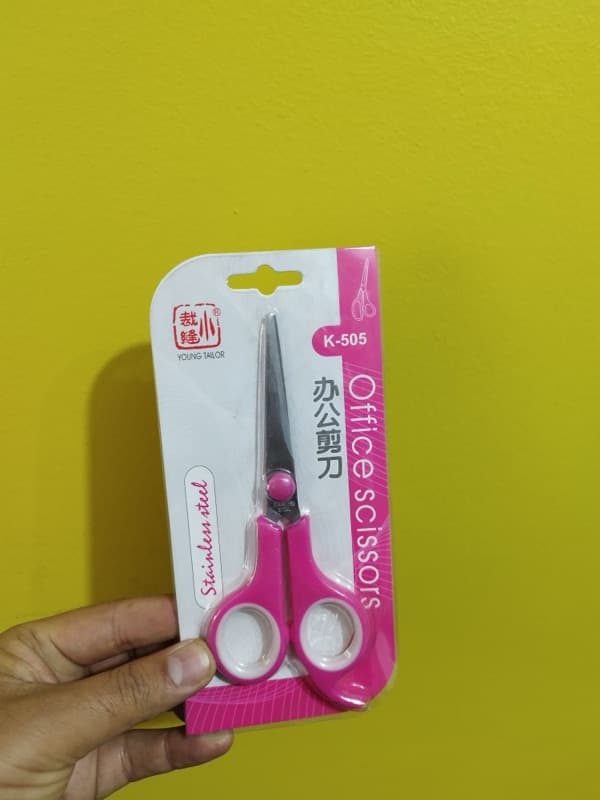 Scissor Medium Size Multicoloured