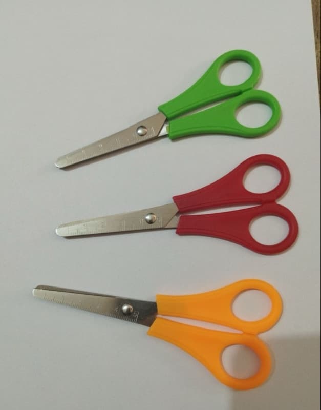 Sharp Precision Small Scissors (Pack of 3) – Compact Multi-Color Mini Scissor Set for DIY Crafts, Sewing & Thread Cutting