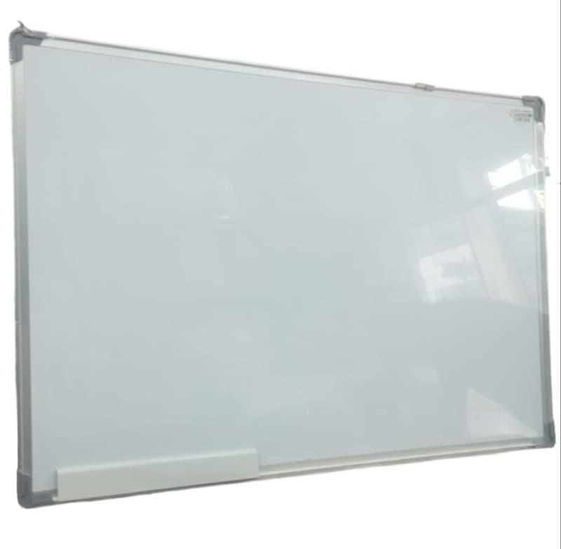 White board Magnetic 3*2 Feet Size Single Pc Hauji Brand